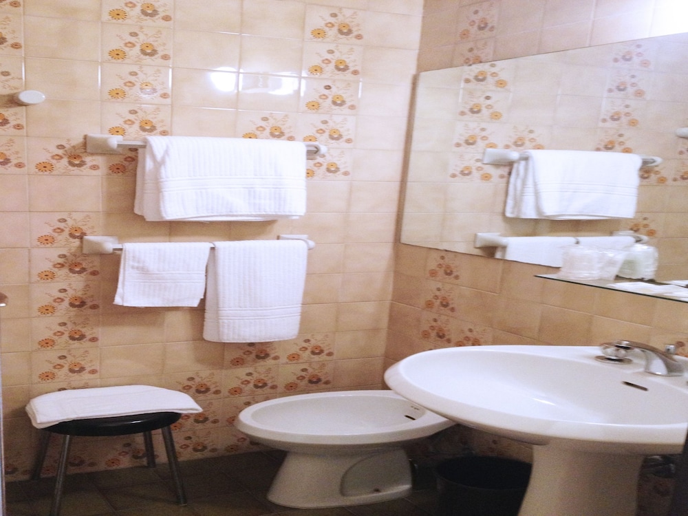 Hotel Italia — Hotel rooms in Cagliari, Sardinia