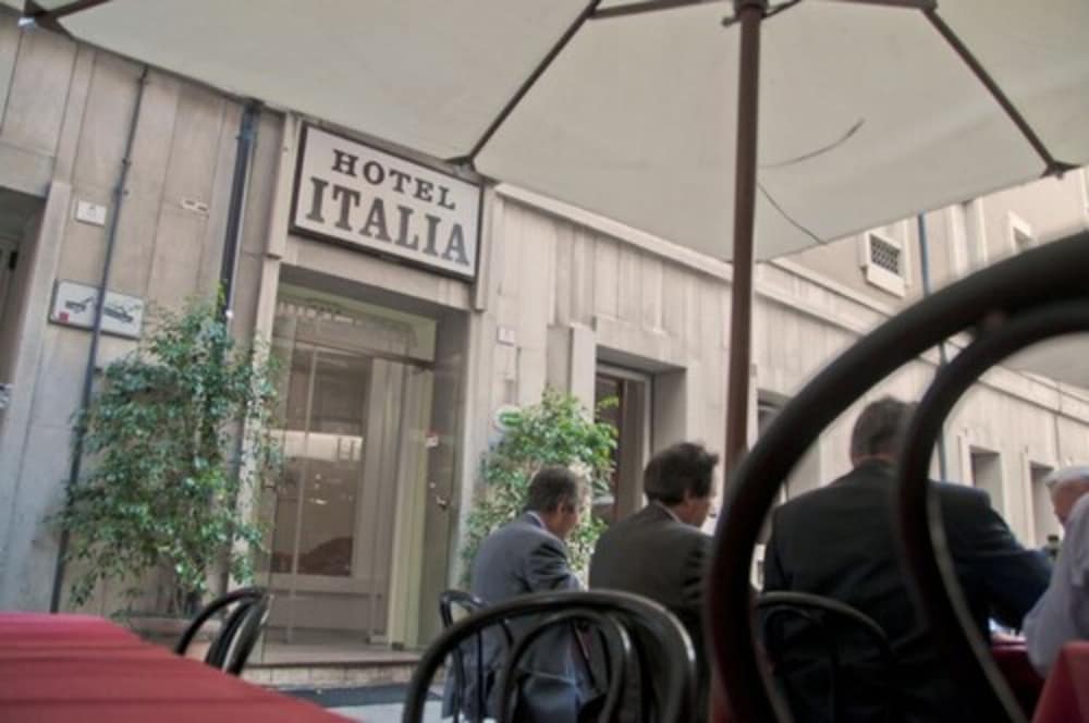 Hotel Italia — Restaurant & bars in Cagliari, Sardinia