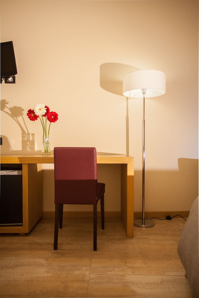 Hotel Italia — Hotel rooms in Cagliari, Sardinia