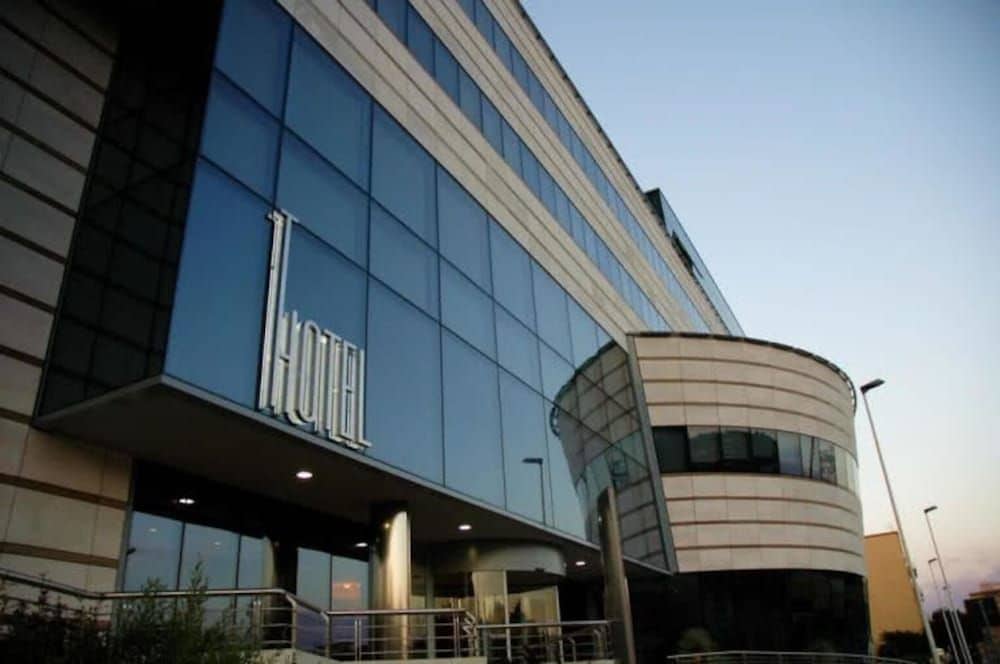 UNA HOTELS T Hotel Cagliari — Hotel building in Cagliari, Sardinia