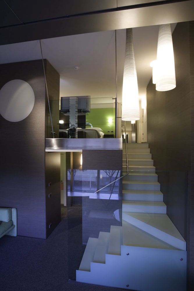 UNA HOTELS T Hotel Cagliari — Hotel rooms in Cagliari, Sardinia