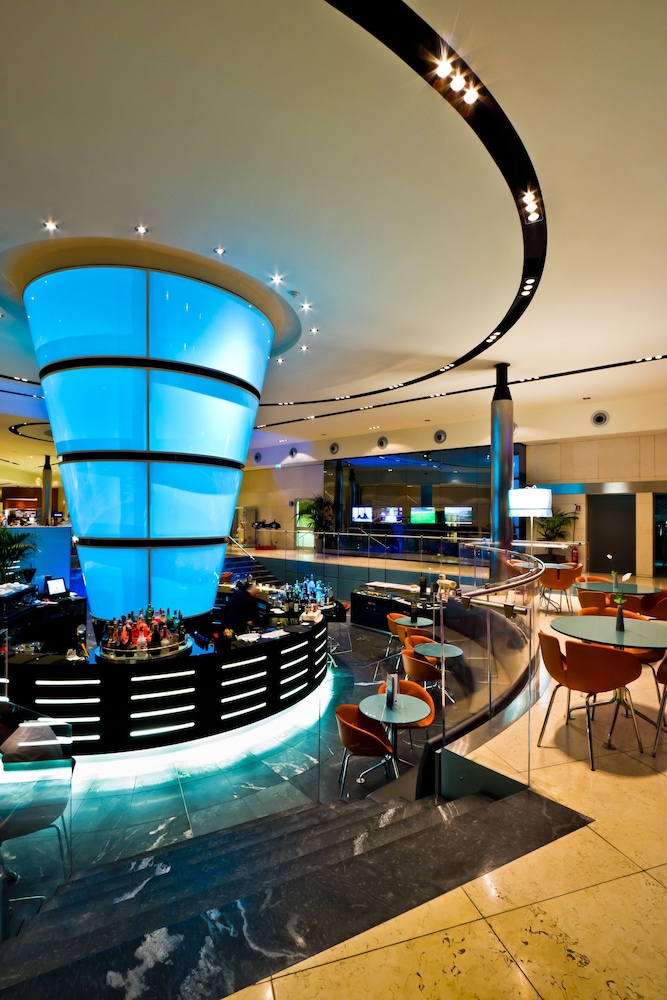 UNA HOTELS T Hotel Cagliari — Restaurant & bars in Cagliari, Sardinia