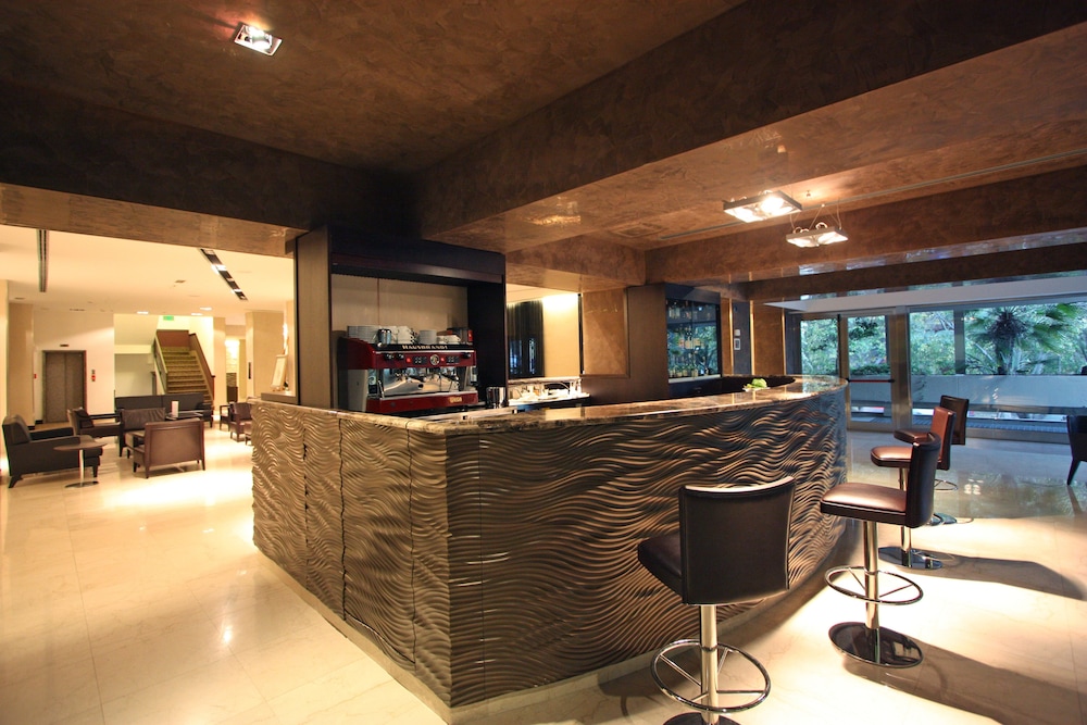 Regina Margherita Hotel — Restaurant & bars in Cagliari, Sardinia