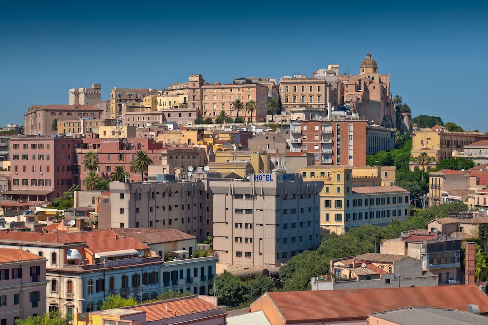 Regina Margherita Hotel — Hotel building in Cagliari, Sardinia