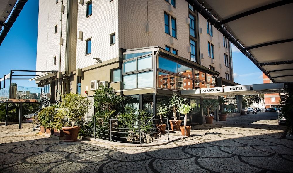 Sardegna Hotel, Suites & Restaurant