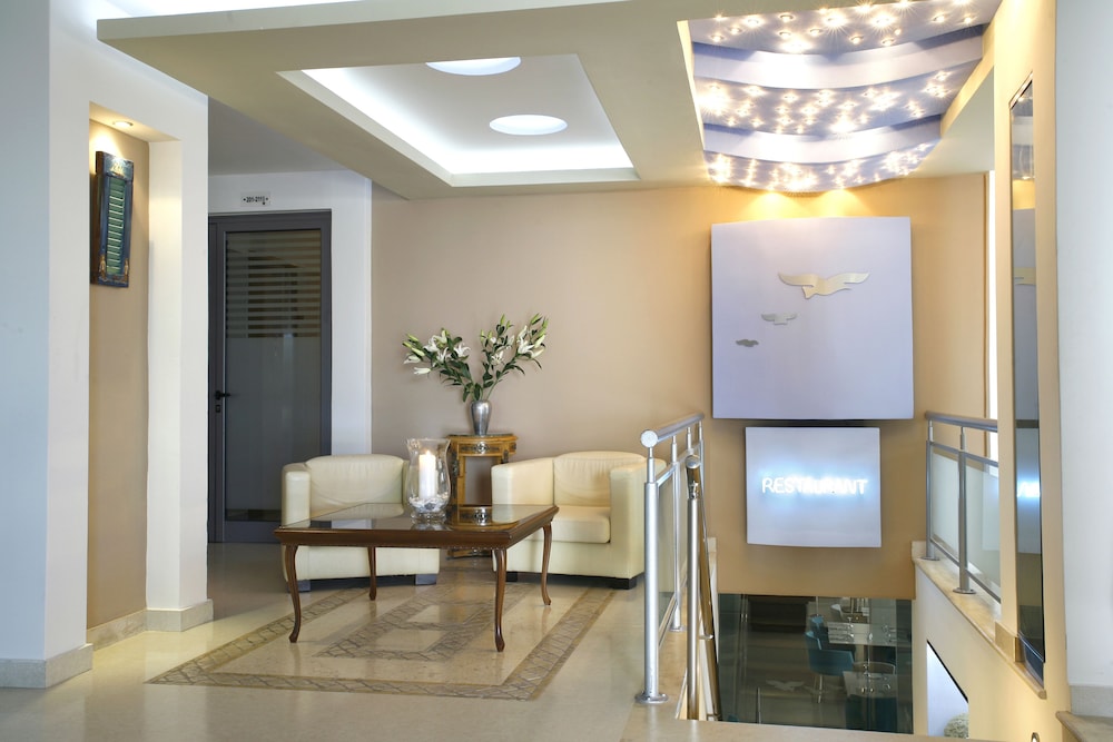 Glaros Beach Hotel — Restaurant & bars in Hersonissos