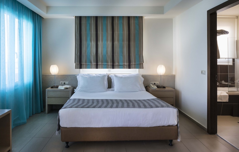 Glaros Beach Hotel — Hotel rooms in Hersonissos