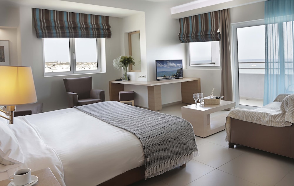 Glaros Beach Hotel — Hotel rooms in Hersonissos