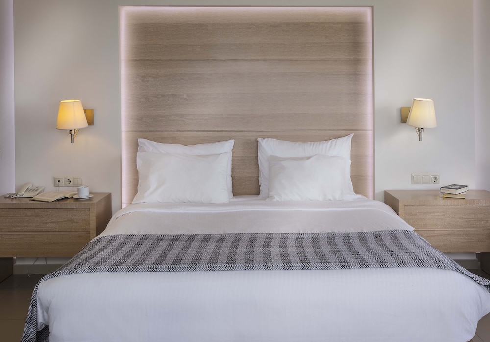 Glaros Beach Hotel — Hotel rooms in Hersonissos