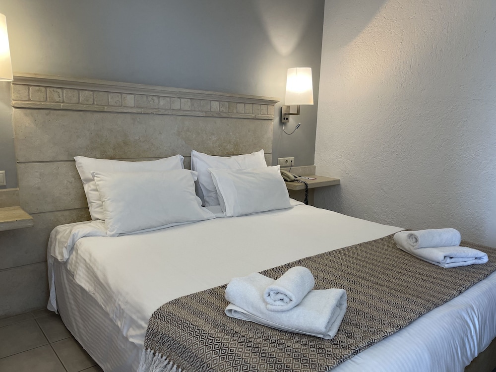 Glaros Beach Hotel — Hotel rooms in Hersonissos