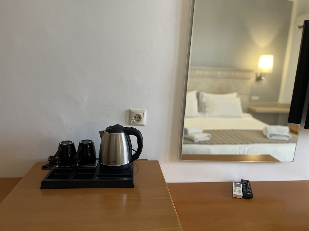 Glaros Beach Hotel — Hotel rooms in Hersonissos