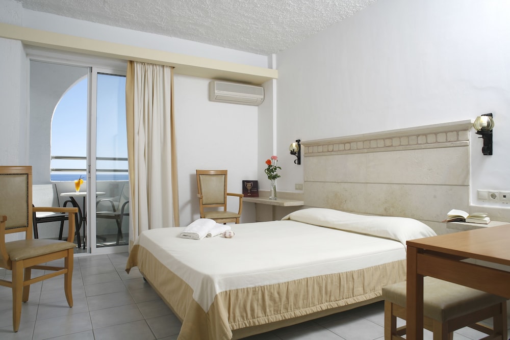 Glaros Beach Hotel — Hotel rooms in Hersonissos