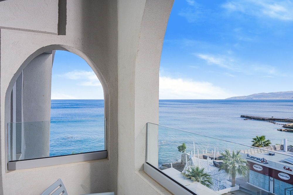 Glaros Beach Hotel — Hotel rooms in Hersonissos