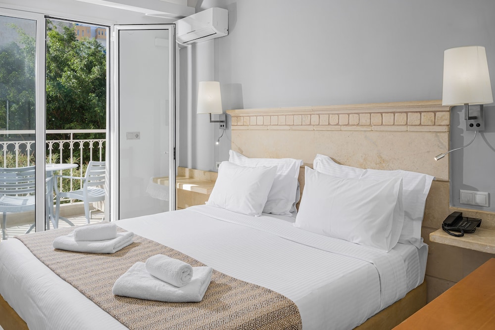Glaros Beach Hotel — Hotel rooms in Hersonissos