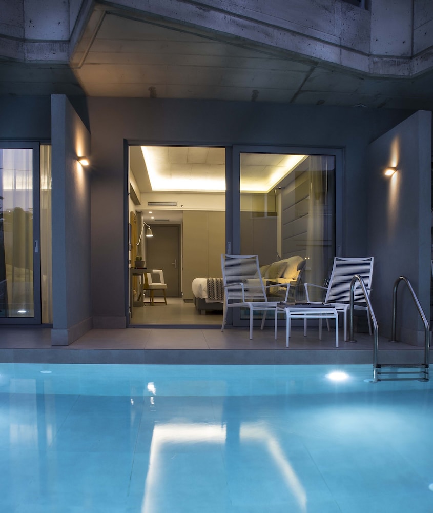 Glaros Beach Hotel — Swimming pool in Hersonissos