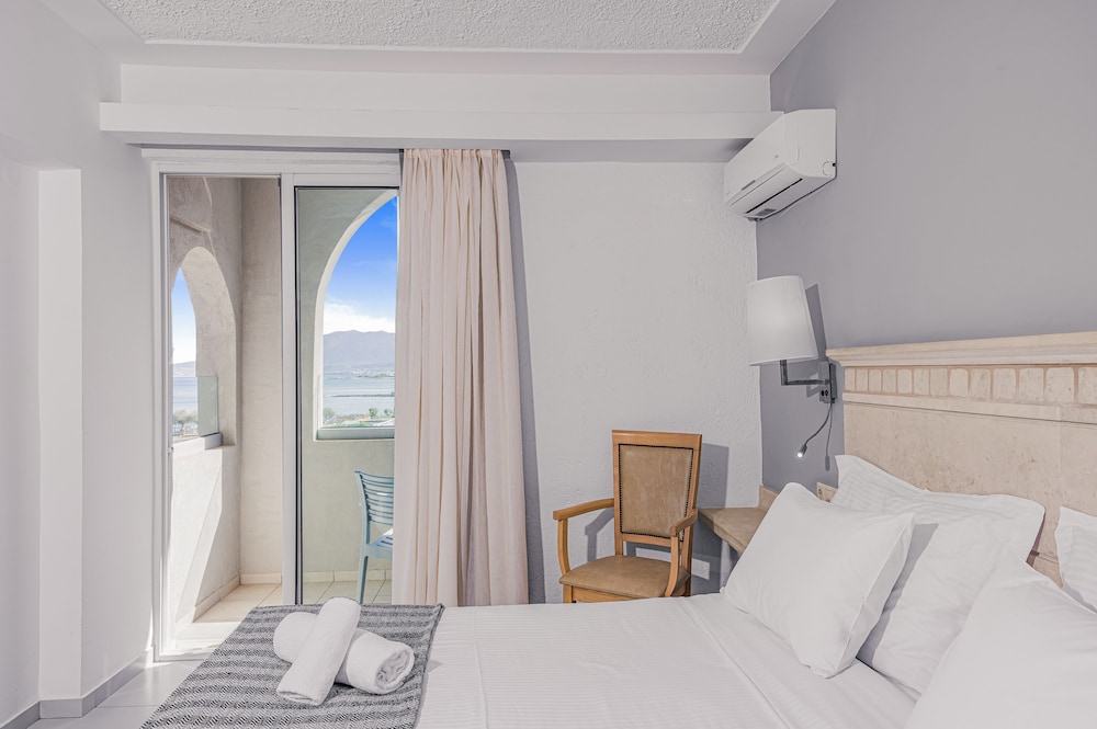 Glaros Beach Hotel — Hotel rooms in Hersonissos