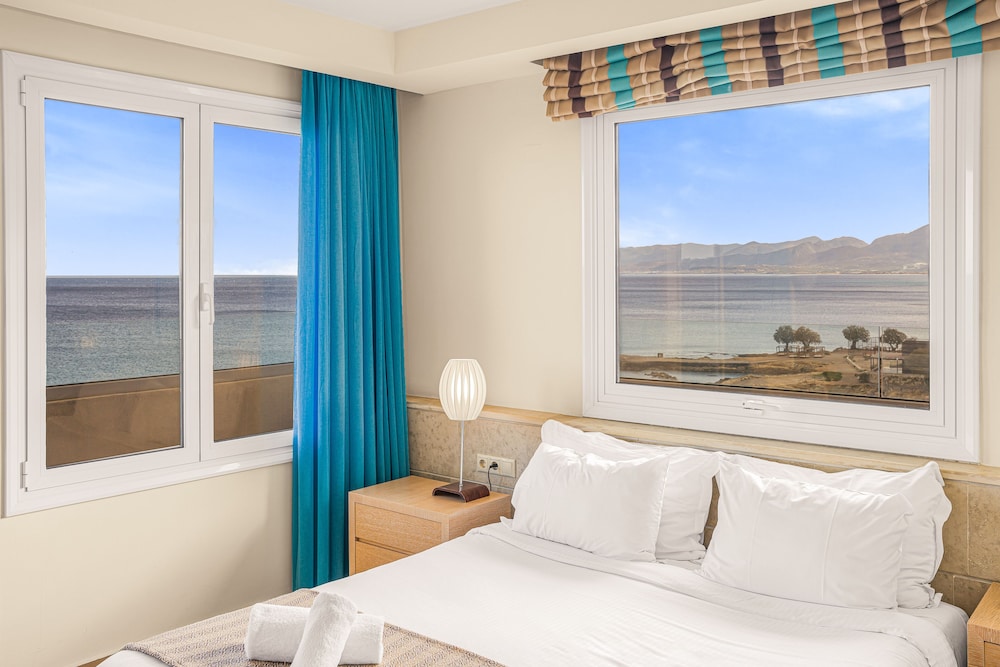 Glaros Beach Hotel — Hotel rooms in Hersonissos