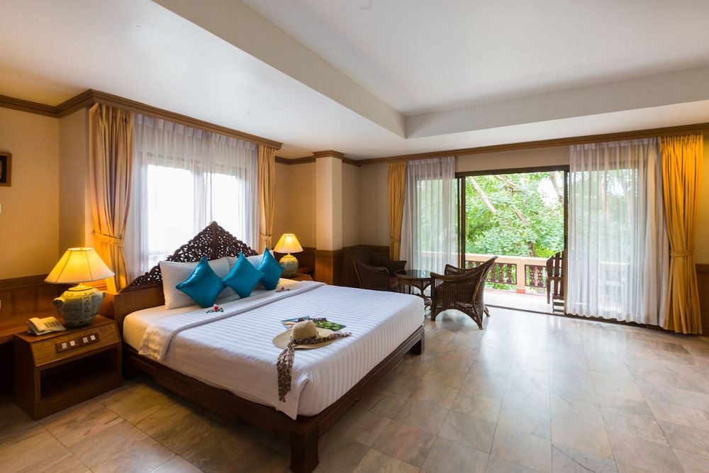 The Fair House Beach Resort & Hotel — Hotel rooms in Bo Phut, Surat Thani