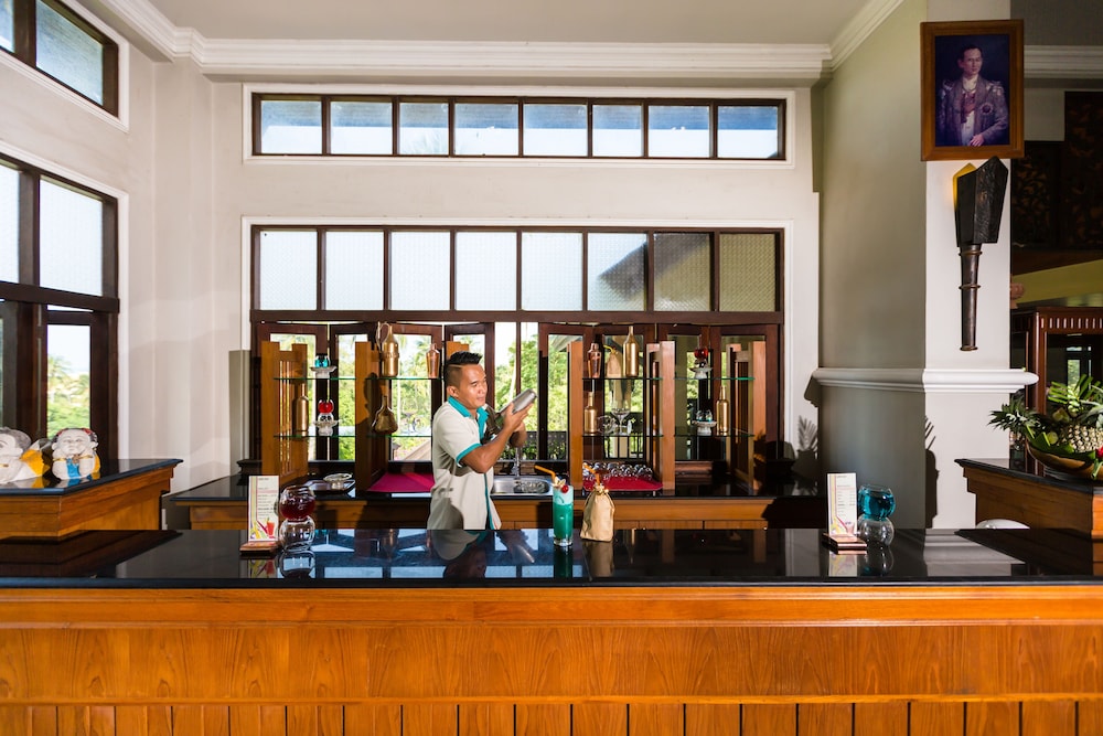 The Fair House Beach Resort & Hotel — Restaurant & bars in Bo Phut, Surat Thani