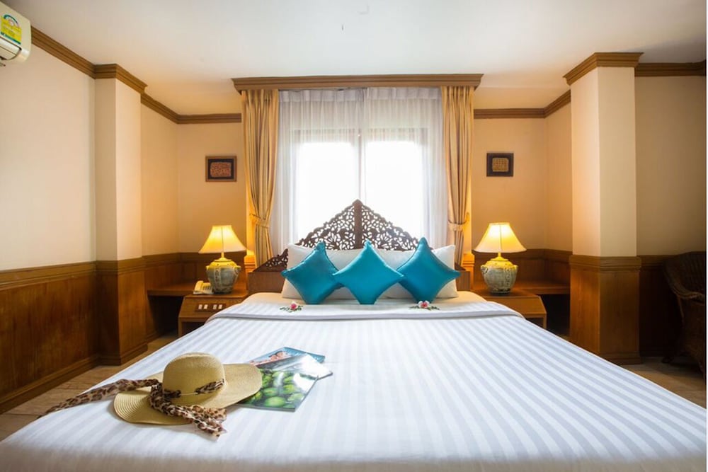 The Fair House Beach Resort & Hotel — Hotel rooms in Bo Phut, Surat Thani