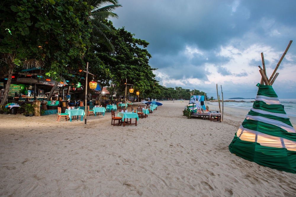 The Fair House Beach Resort & Hotel — Restaurant & bars in Bo Phut, Surat Thani