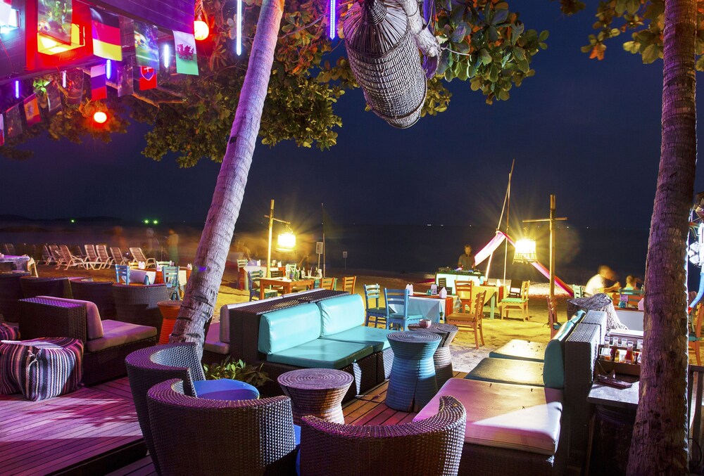 The Fair House Beach Resort & Hotel — Restaurant & bars in Bo Phut, Surat Thani