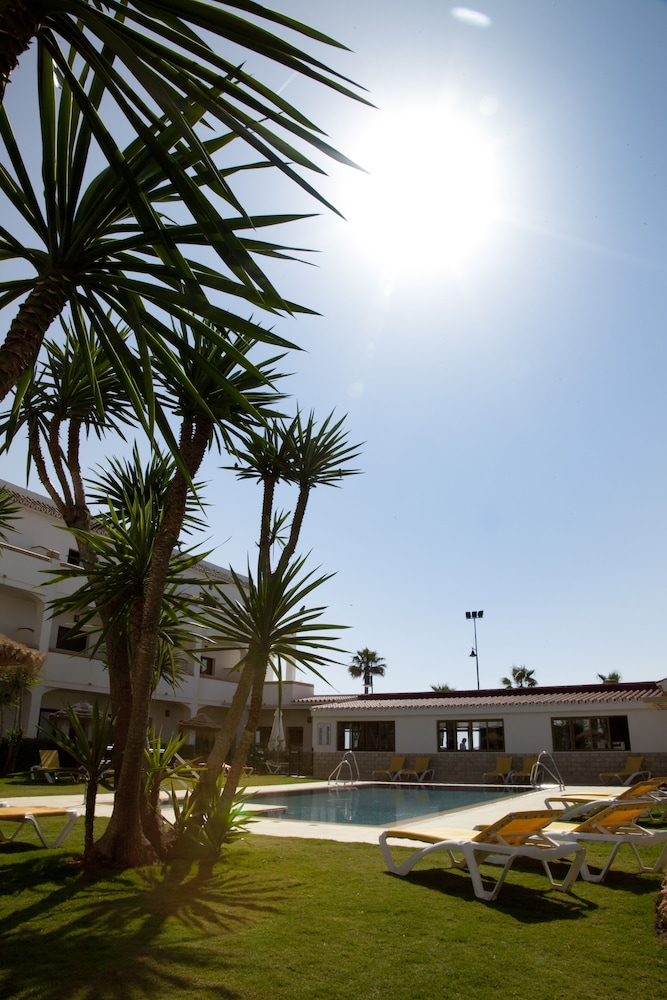Hotel Tarik — Swimming pool in Torremolinos, Andalusia