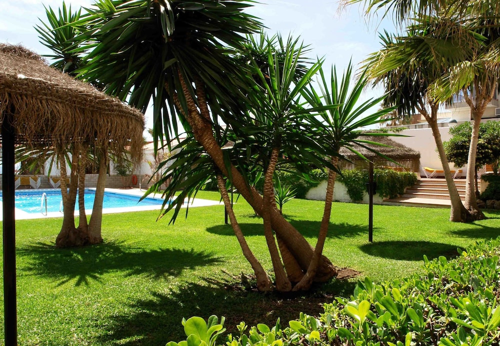 Hotel Tarik — Swimming pool in Torremolinos, Andalusia