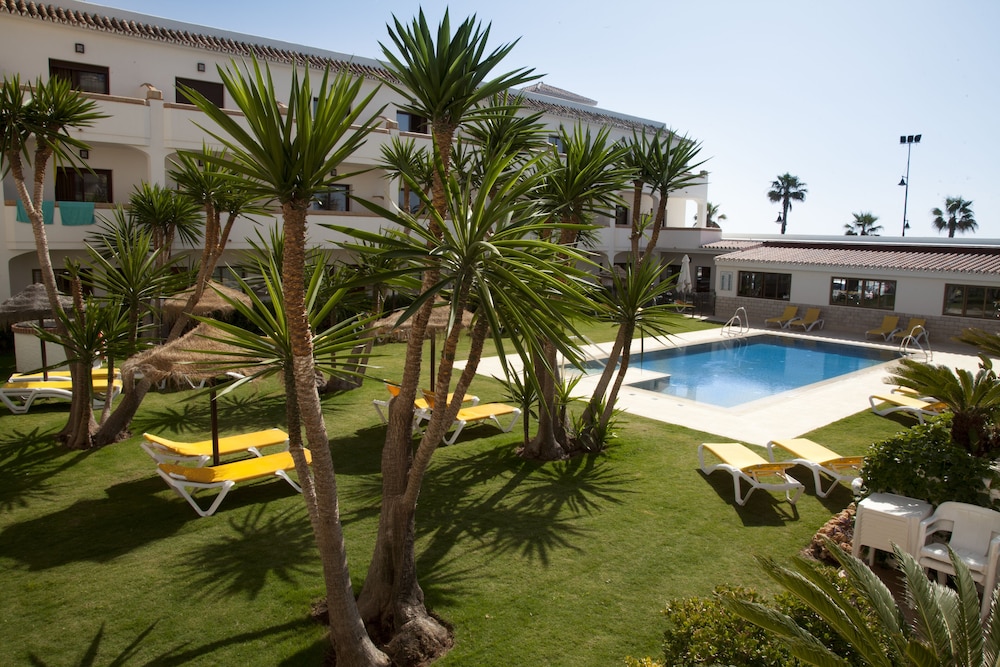 Hotel Tarik — Swimming pool in Torremolinos, Andalusia