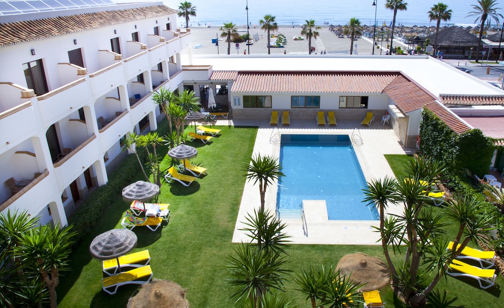 Hotel Tarik — Swimming pool in Torremolinos, Andalusia