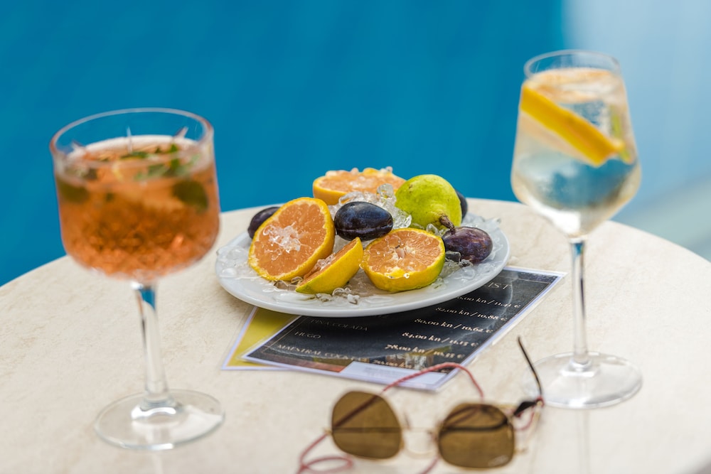 Hotel Komodor — Restaurant & bars in Dubrovnik, Dubrovnik-Neretva