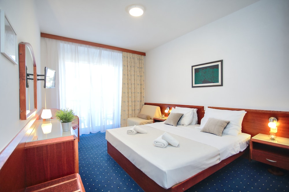 Hotel Komodor — Hotel rooms in Dubrovnik, Dubrovnik-Neretva