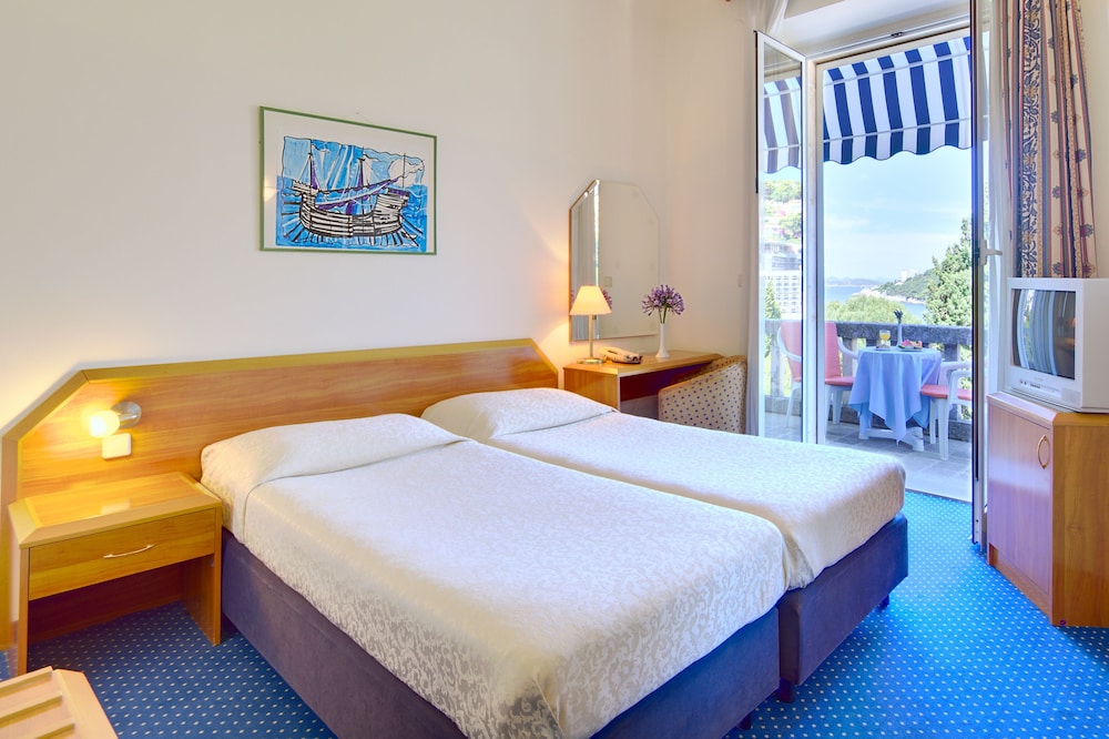Hotel Komodor — Hotel rooms in Dubrovnik, Dubrovnik-Neretva
