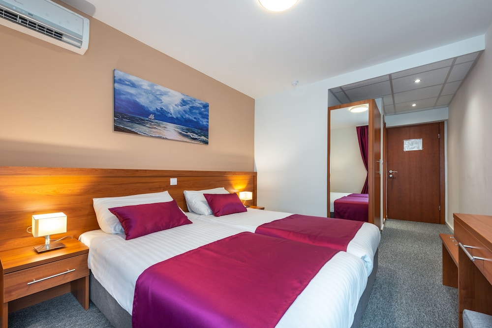 Hotel Komodor — Hotel rooms in Dubrovnik, Dubrovnik-Neretva