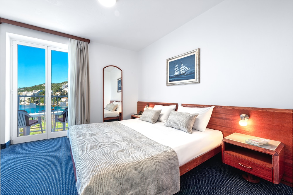 Hotel Komodor — Hotel rooms in Dubrovnik, Dubrovnik-Neretva