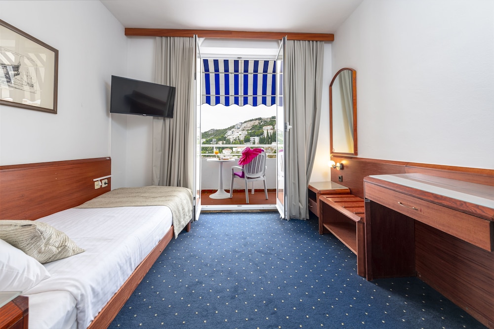 Hotel Komodor — Hotel rooms in Dubrovnik, Dubrovnik-Neretva