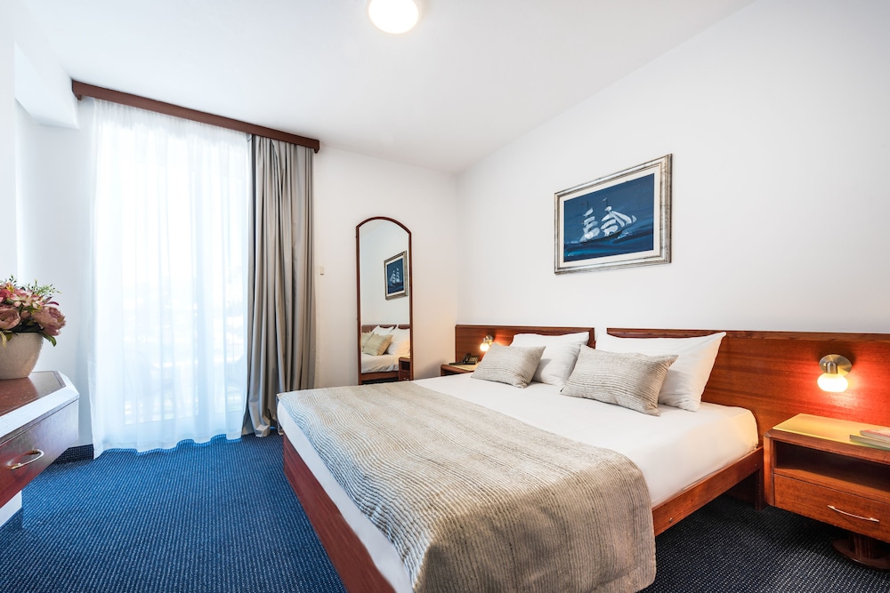 Hotel Komodor — Hotel rooms in Dubrovnik, Dubrovnik-Neretva