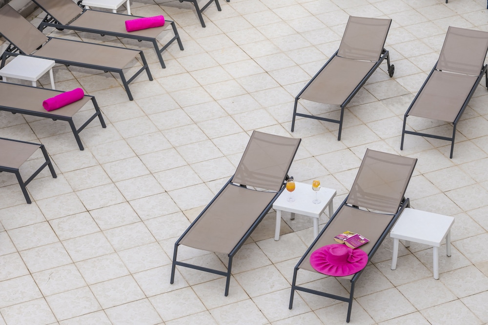 Hotel Komodor — Swimming pool in Dubrovnik, Dubrovnik-Neretva