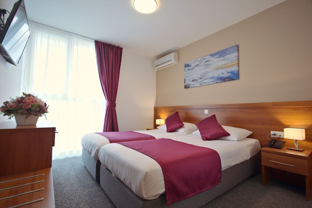 Hotel Komodor — Hotel rooms in Dubrovnik, Dubrovnik-Neretva