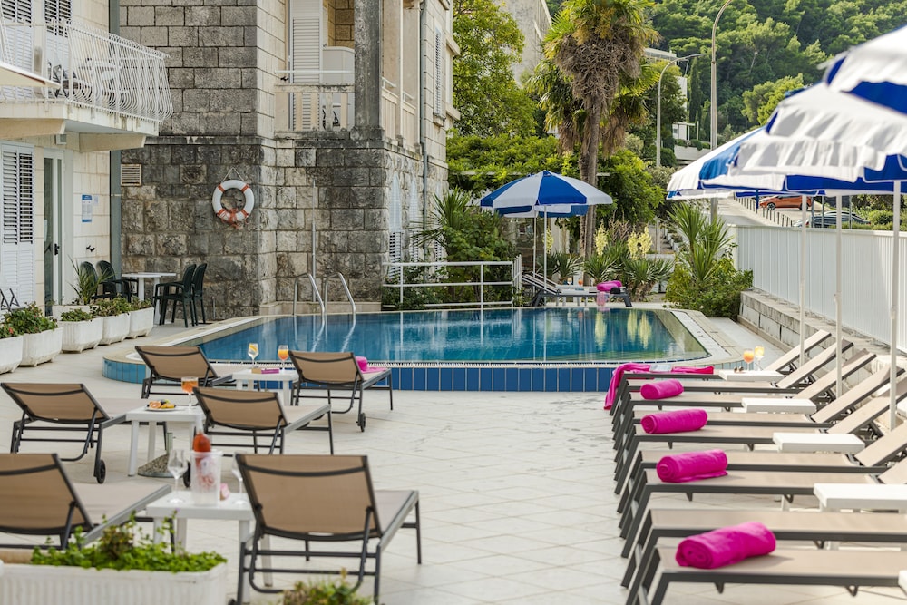 Hotel Komodor — Swimming pool in Dubrovnik, Dubrovnik-Neretva
