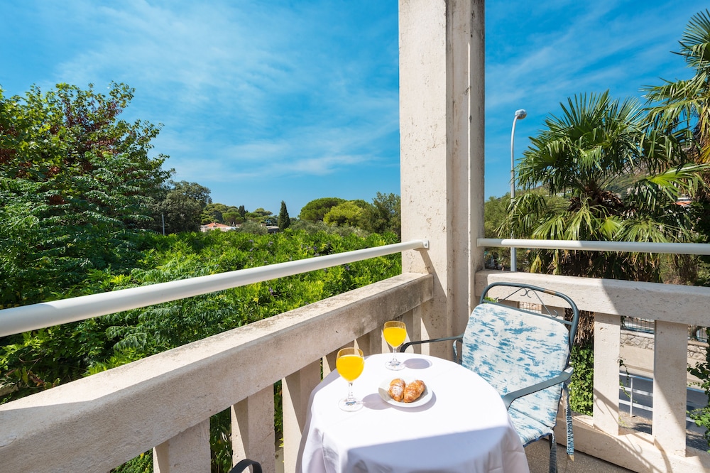Hotel Komodor — Hotel rooms in Dubrovnik, Dubrovnik-Neretva
