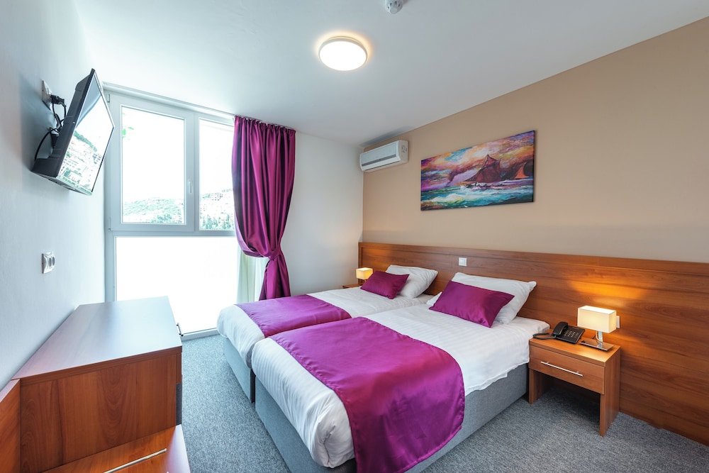 Hotel Komodor — Hotel rooms in Dubrovnik, Dubrovnik-Neretva