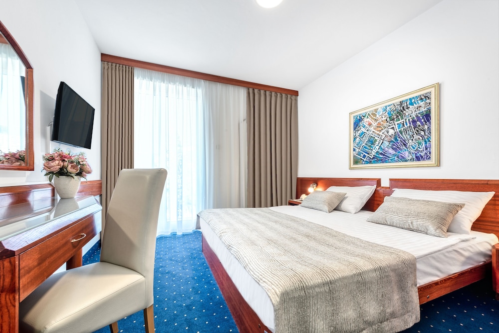 Hotel Komodor — Hotel rooms in Dubrovnik, Dubrovnik-Neretva