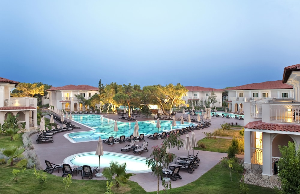 Güral Premier Tekirova - All Inclusive — Swimming pool in Kemer