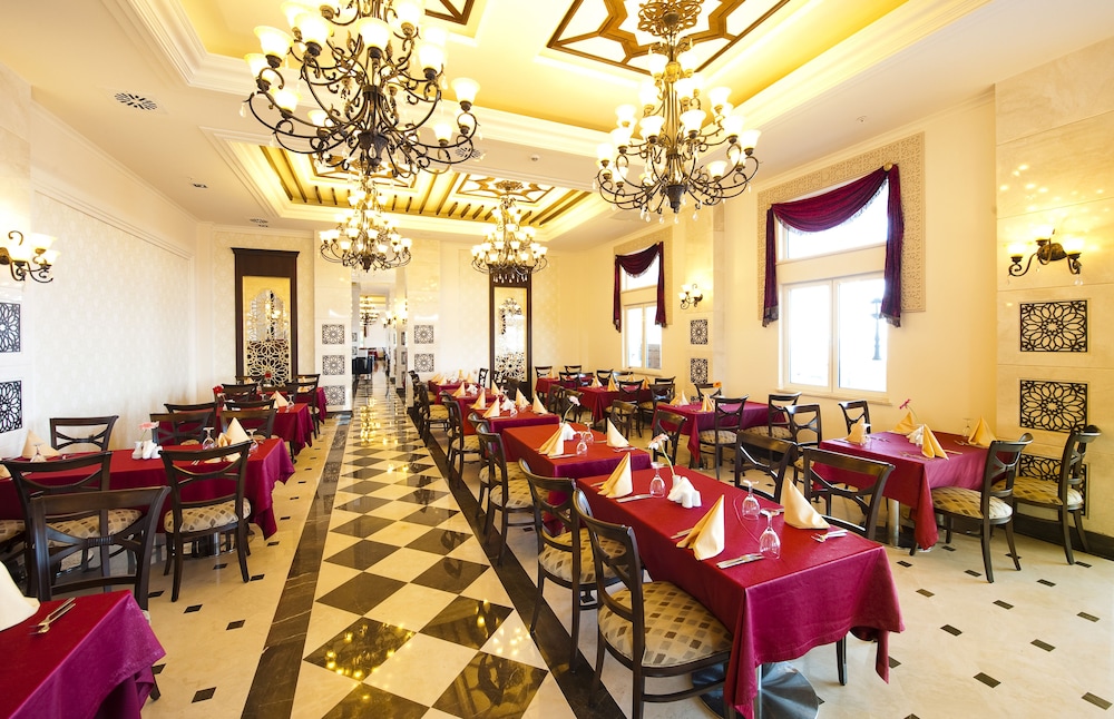 Güral Premier Tekirova - All Inclusive — Restaurant & bars in Kemer
