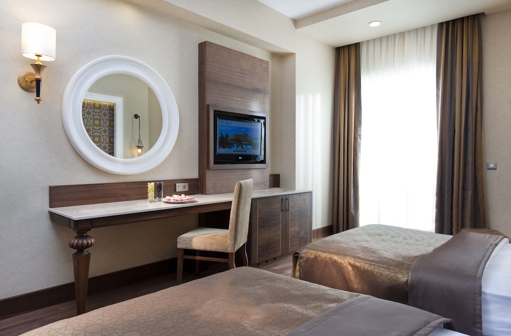 Güral Premier Tekirova - All Inclusive — Hotel rooms in Kemer