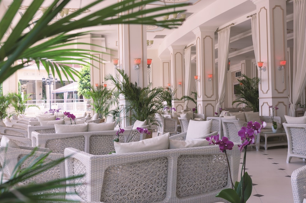 Güral Premier Tekirova - All Inclusive — Restaurant & bars in Kemer