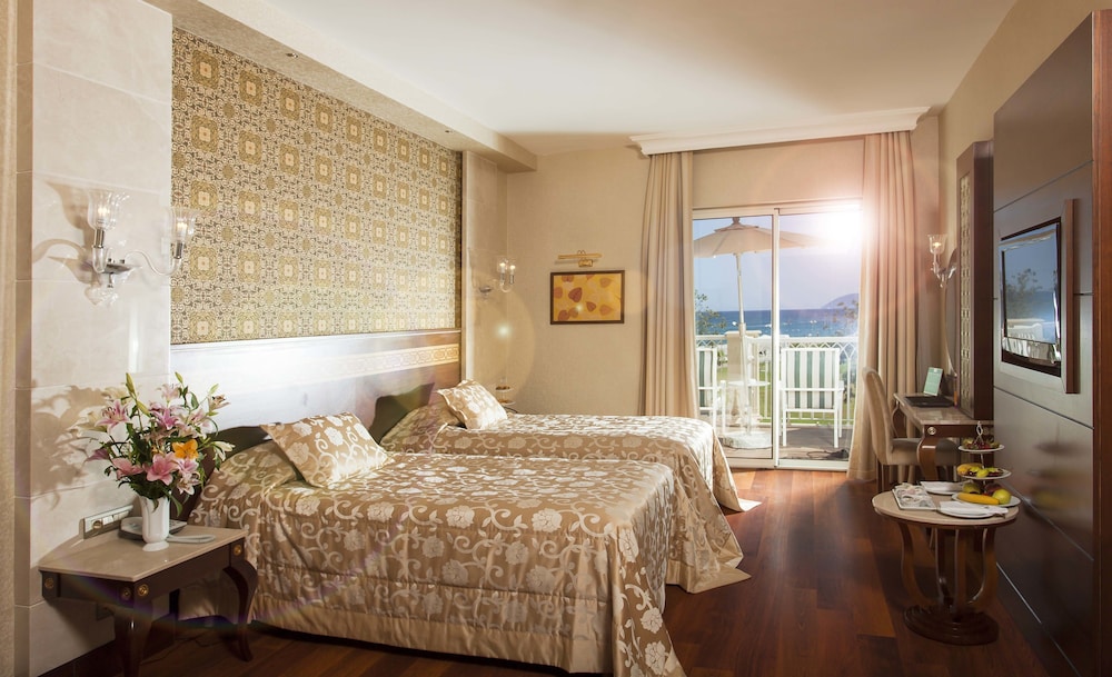 Güral Premier Tekirova - All Inclusive — Hotel rooms in Kemer