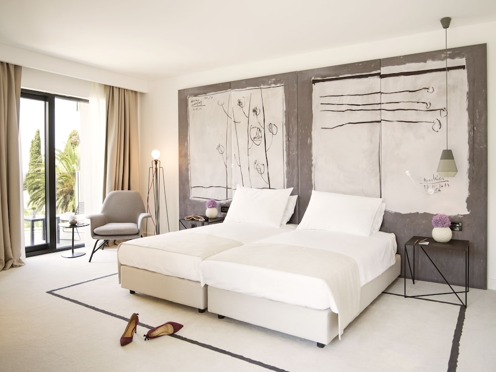Hotel Kompas — Hotel rooms in Dubrovnik, Dubrovnik-Neretva