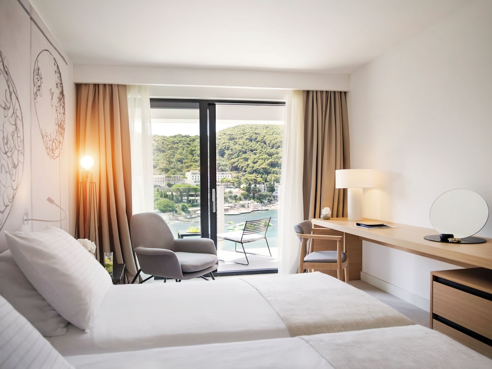 Hotel Kompas — Hotel rooms in Dubrovnik, Dubrovnik-Neretva